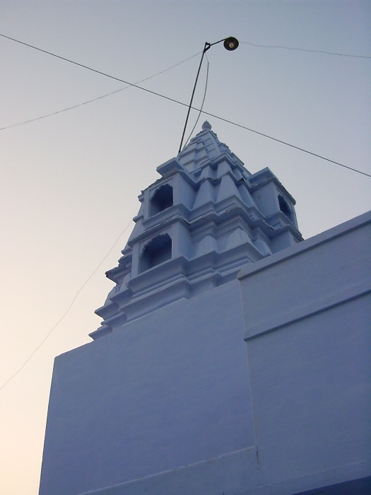 Tour du Savitri Temple