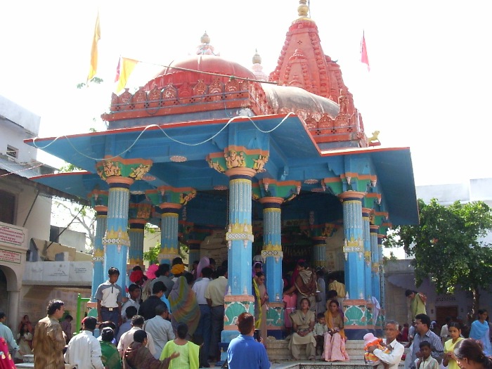 Pavillon central du Brahma Temple