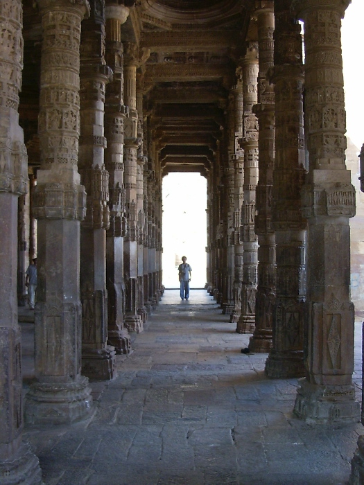 Line of columns inside the mosque