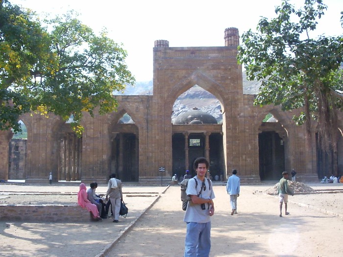 Guillaume in front of the mosque