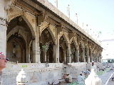 Un bâtiment dans le domaine du Dargah Sharif