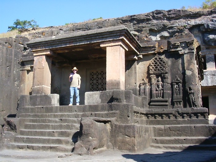 Florian in front of a pavilion