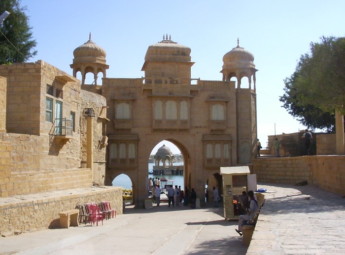 A gate near the lake
