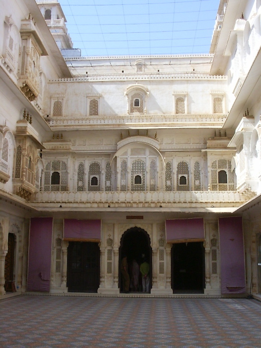 An court inside the palace