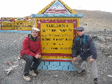 Sylvain & Matthias on the second highest pass of the world (5328 m)