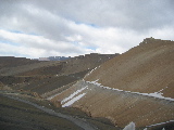 Route descendant sur Leh