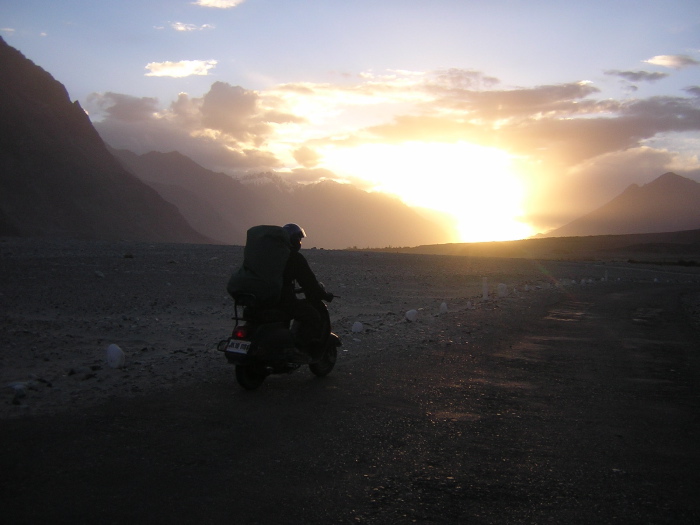 Thimo au coucher du soleil