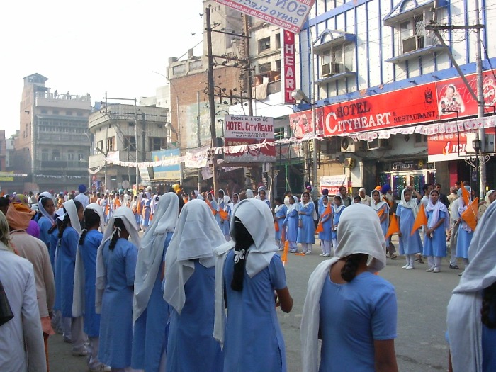 A street before the arrival of the Prime Minister of Penjab