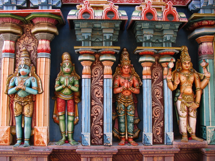 Rangée de statues