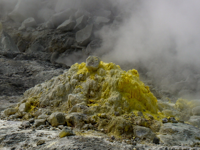 Sulphur rock