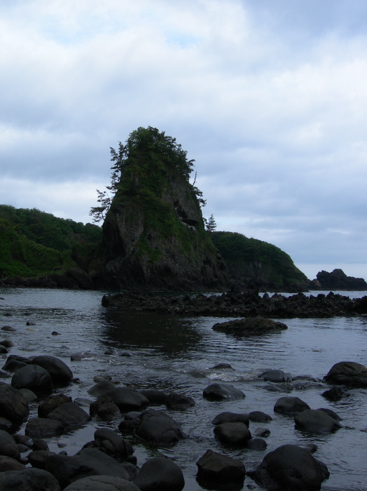 Côte rocheuse le long de la route pour Wajima