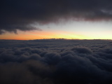 Lever du soleil au-dessus des nuages