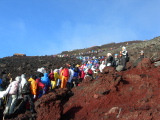 Vue sur le sommet après huit heures de marches