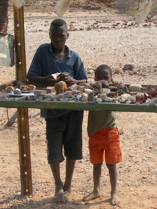 Enfants à l'entrée du parc