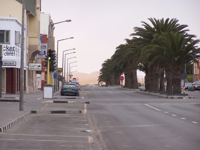 Dunes au fond d'une rue