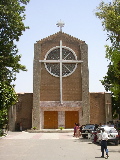 Arrivée à l'église